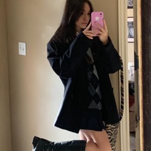 Meet your Posher, Jules